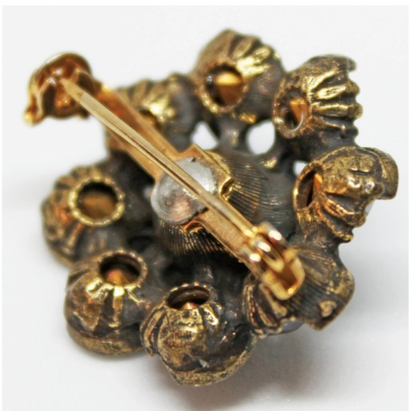 Vintage Dark Garnet Red Glass Stone Flower Goldt Brooch Pin | Jewelry | Brooch - Picture 7 of 8